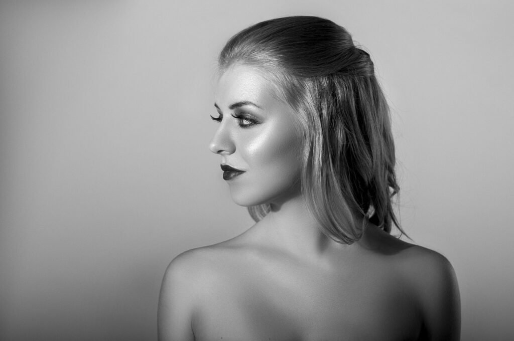 young woman, portrait, woman, person, beauty, model, women, human, girl, blonde, beautiful, young, femininity, joy, female, faces, photosession, sight, black and white, makeup, youth, photo portrait